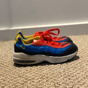 Boy’s Nike Shoes, Size 1